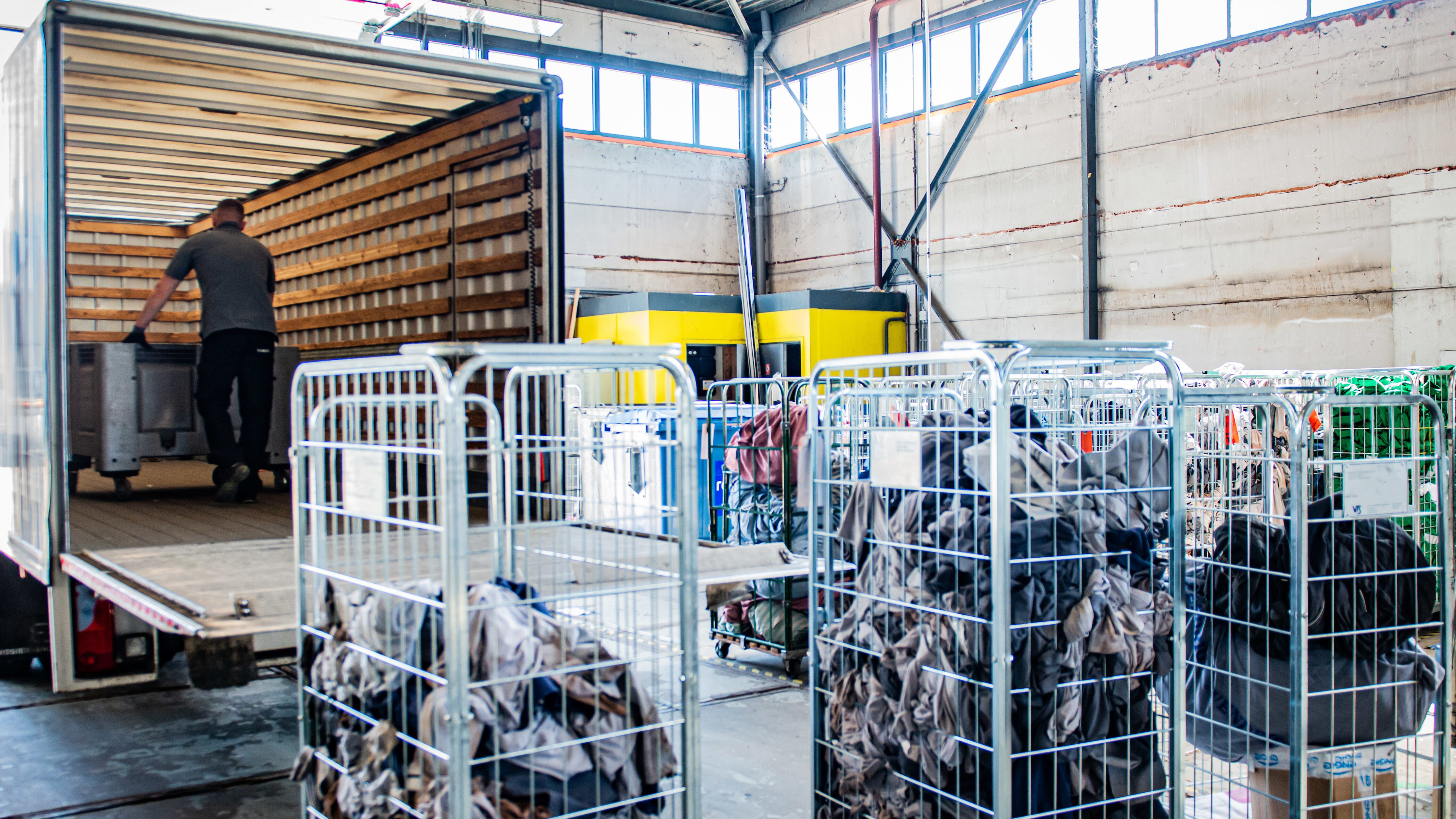 Sustainable transport in industrial laundries