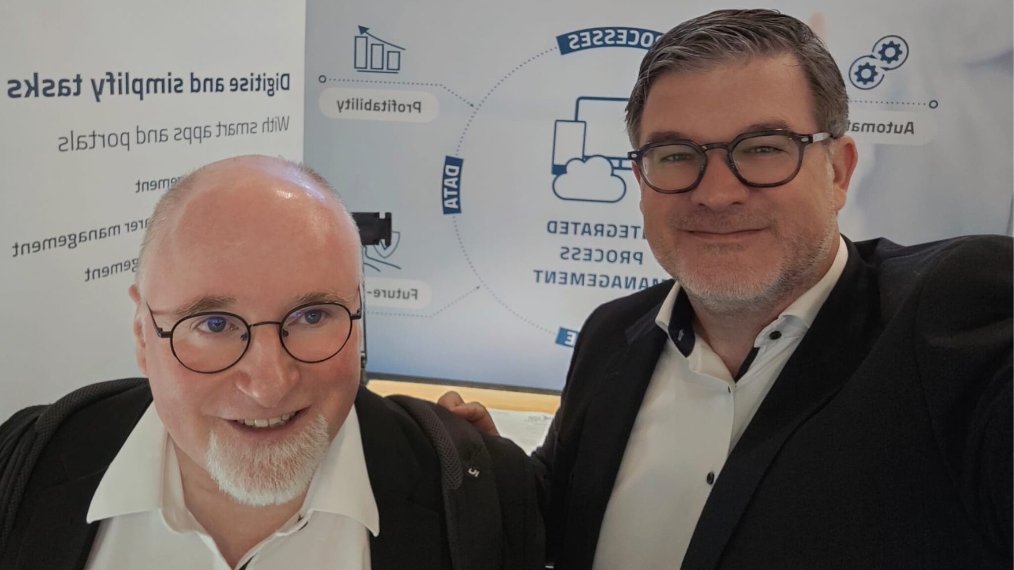 Jean-Luc Bertin and Rémi Uriet of ABS Laundry Business Solutions at the 41st URBH Study Days in Nantes
